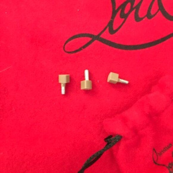 Christian Louboutin "So Kate" Nude Patent Leather Stiletto Pumps - Picture 14 of 15